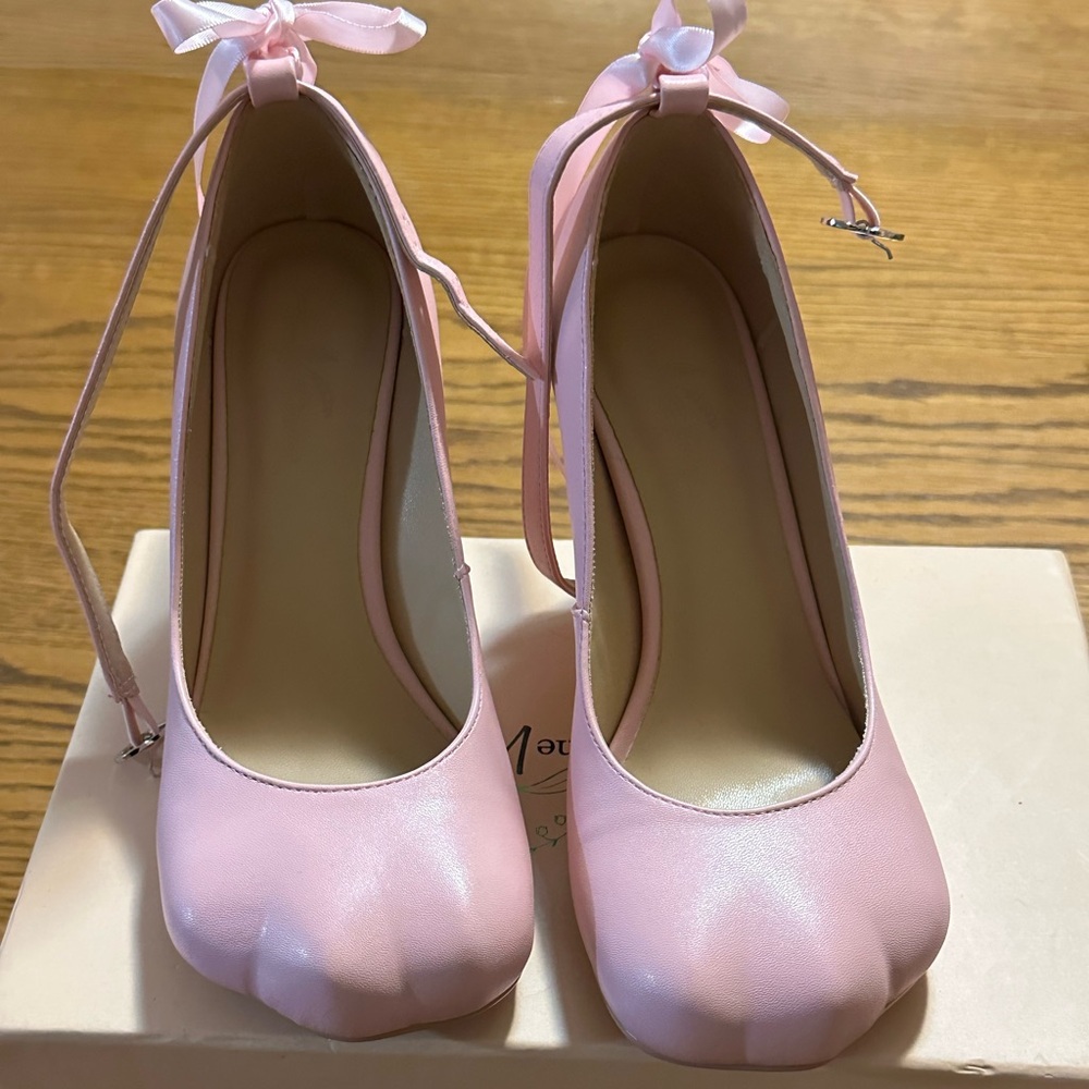 Pink Cat Paw Vina of the Valley Heels